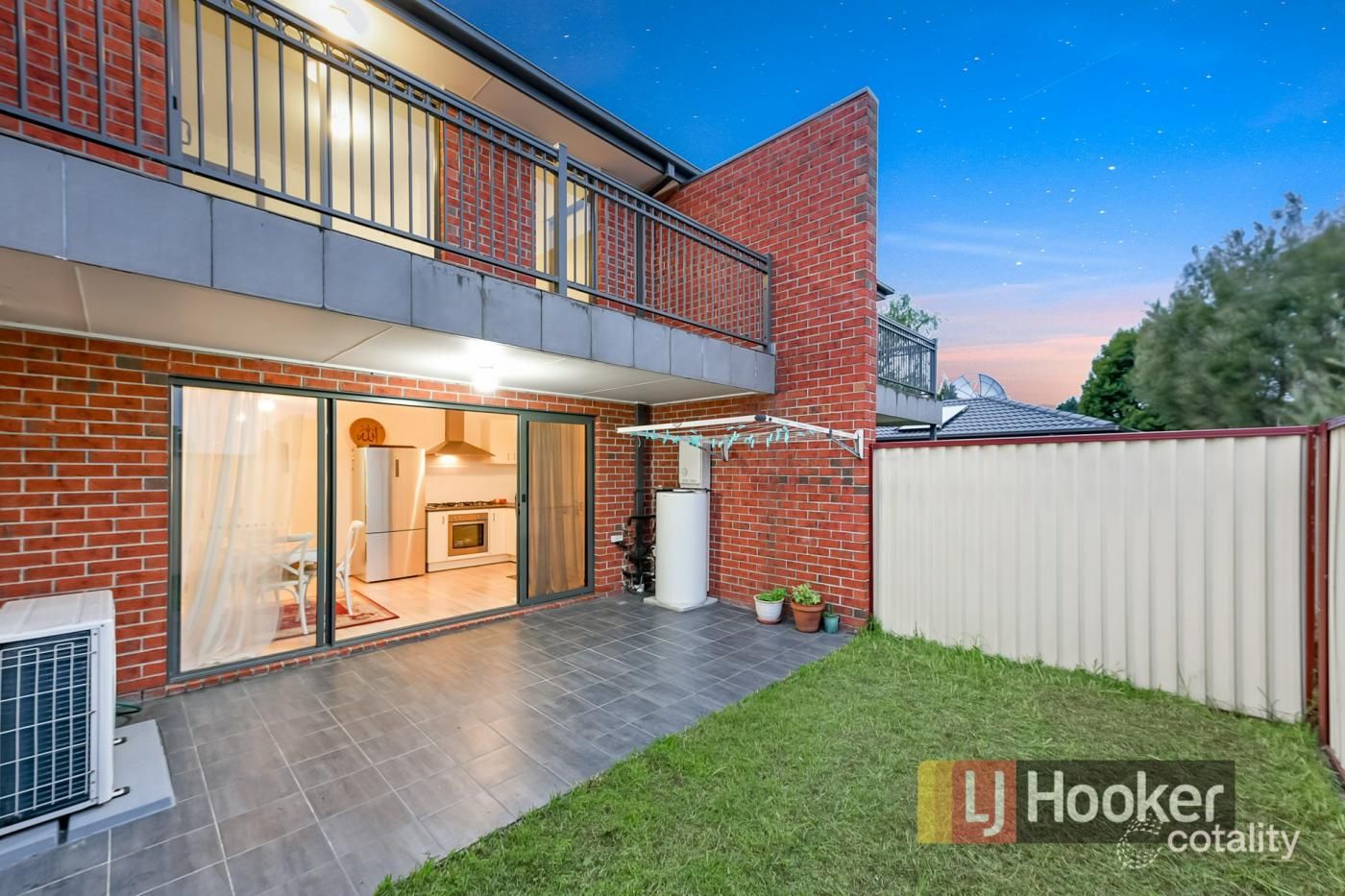 8/3a Baileyana Dr, Endeavour Hills, VIC 3802