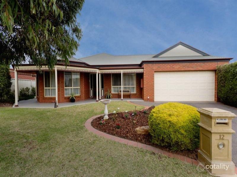 12 Weatherby Dr, Strathdale, VIC 3550