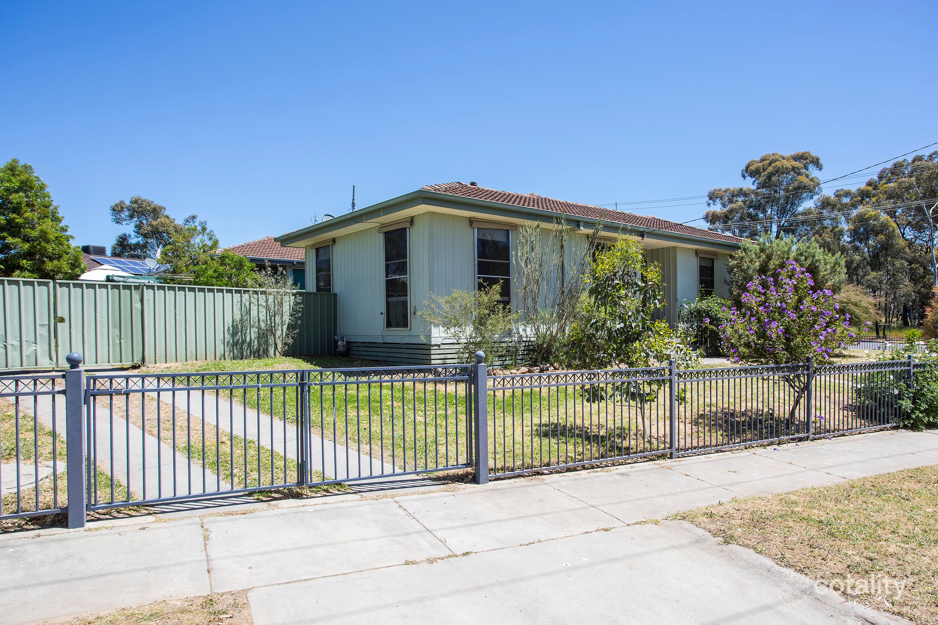 2 Truscott Ave, California Gully, VIC 3556