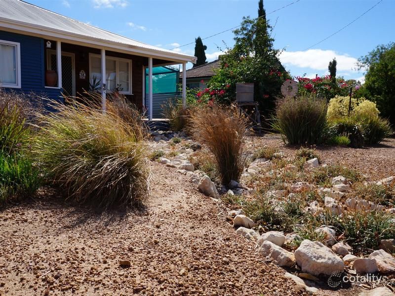 58 Endersbee St, Merredin, WA 6415