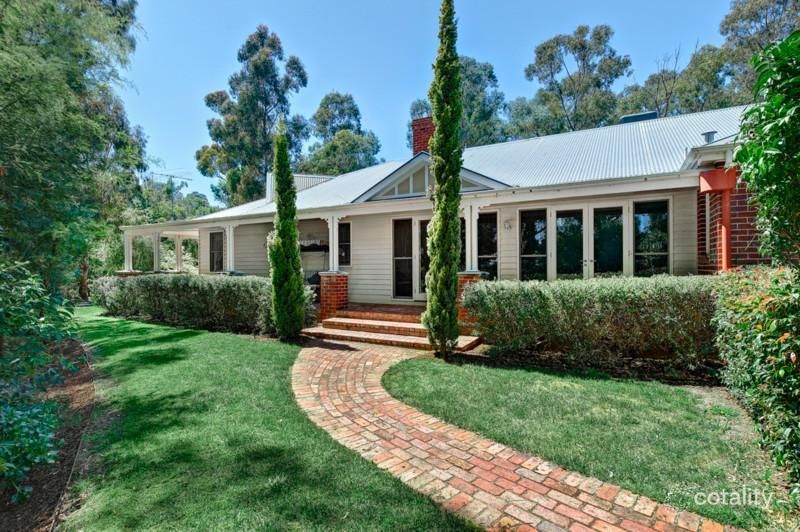 11 Beaufort Rise, Warrandyte, VIC 3113