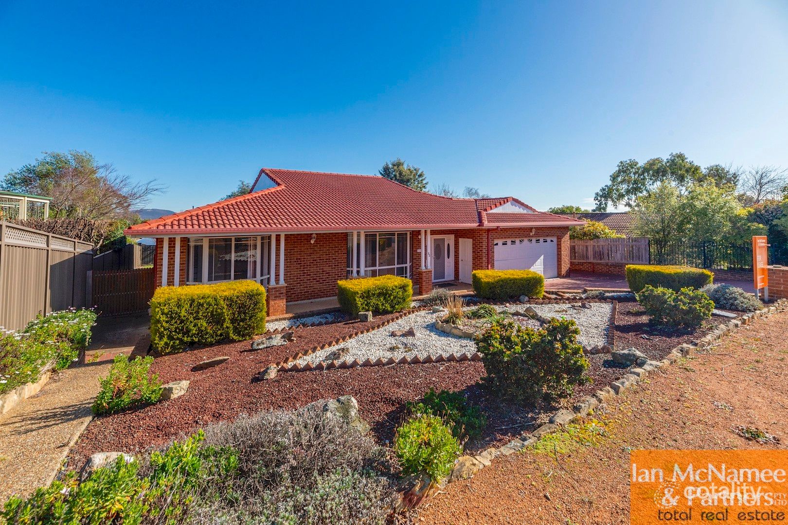 52 Halloran Dr, Jerrabomberra, NSW 2619