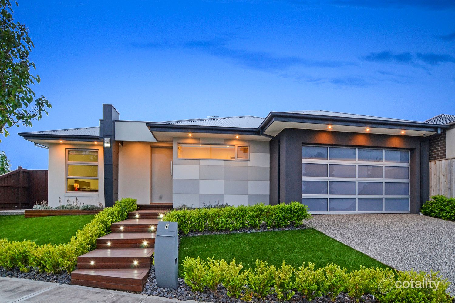 4 Devonport Ct, Taylors Hill, VIC 3037