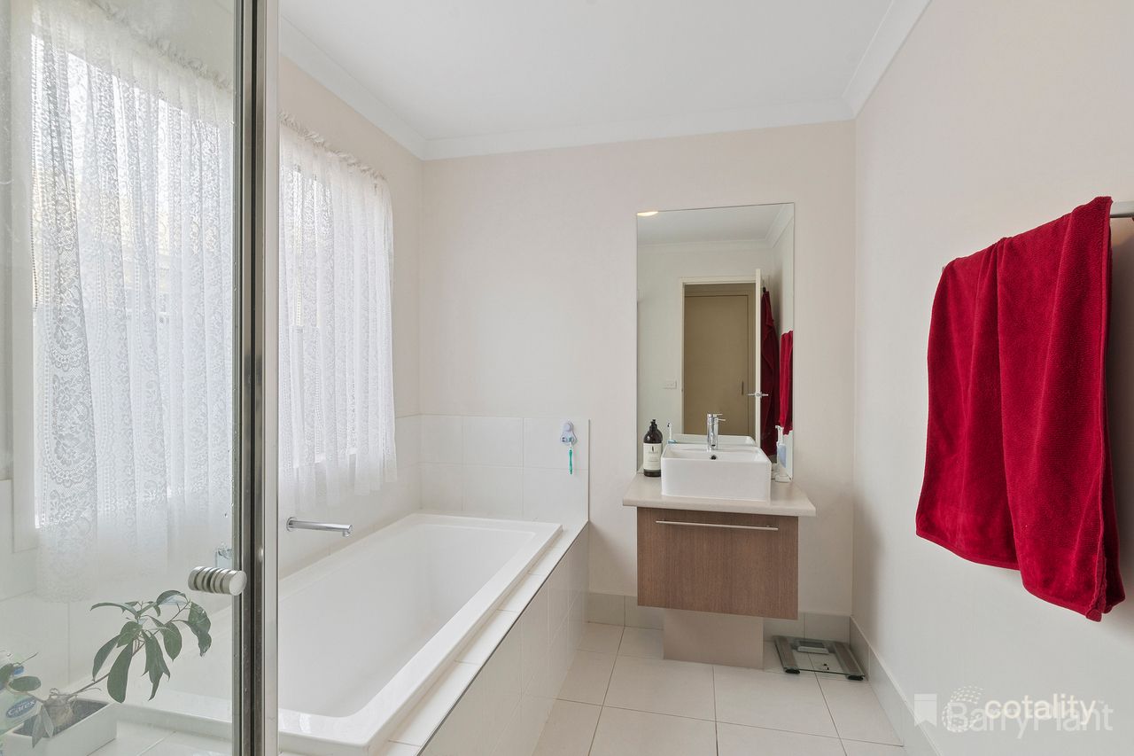 216 Jobs Gully Rd, Jackass Flat, VIC 3556