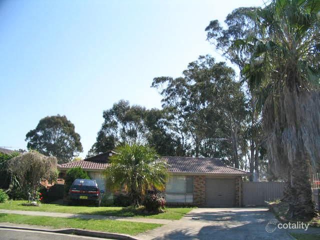 11 Windle Ave, Hoxton Park, NSW 2171