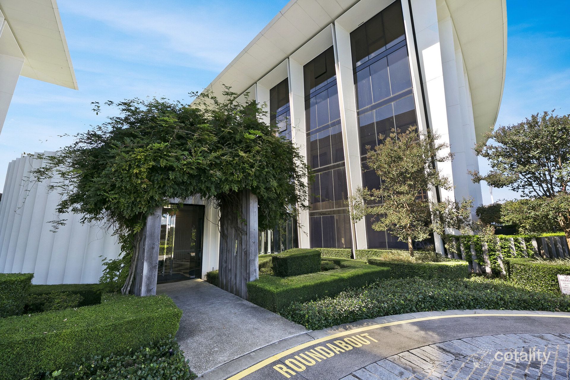 304w/1 Marina Dr, Benowa, QLD 4217