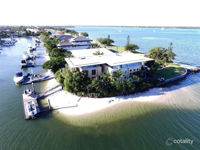 2 Anglers Esp, Runaway Bay, QLD 4216