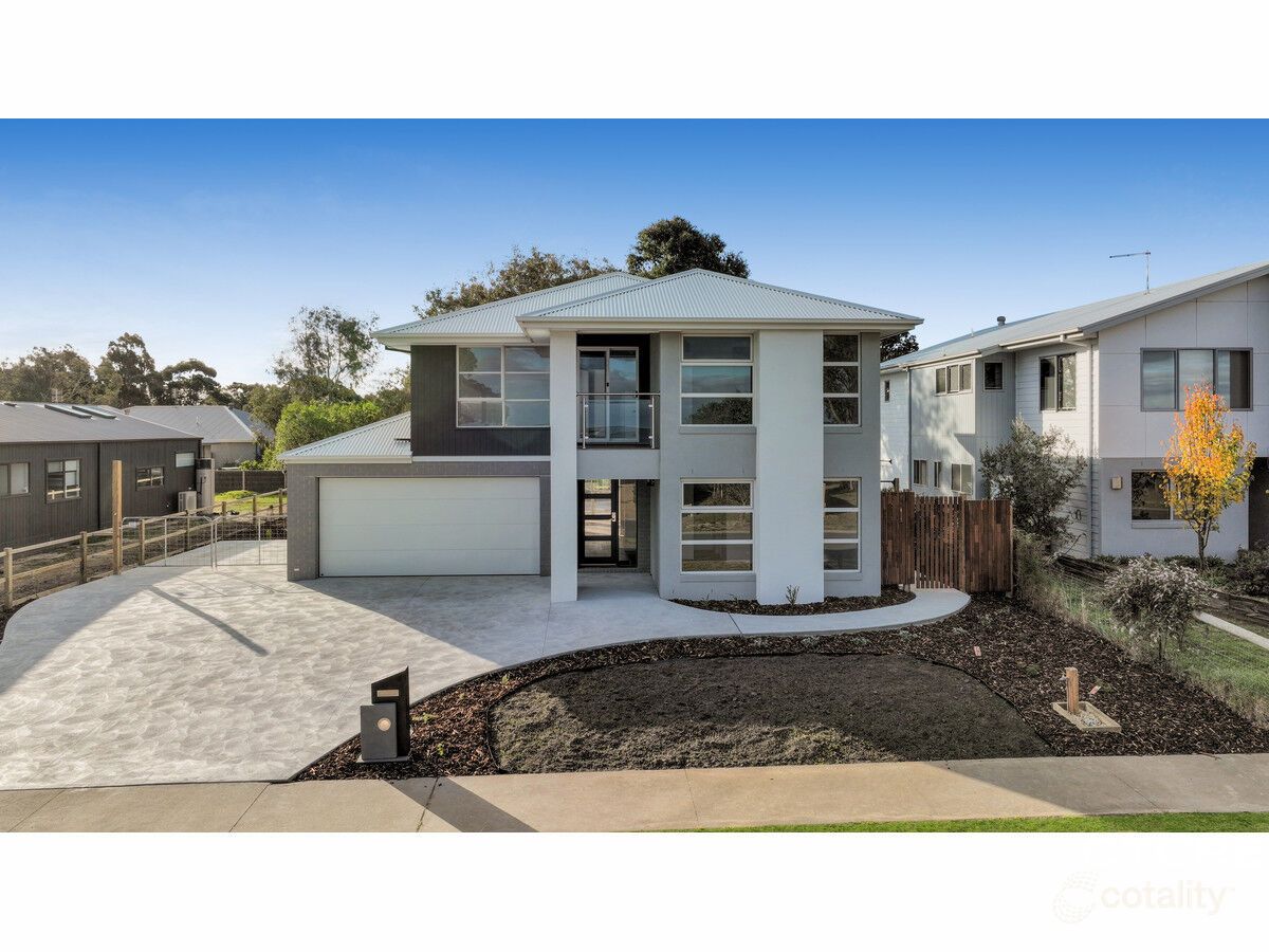 30 Plateau Ave, Metung, VIC 3904