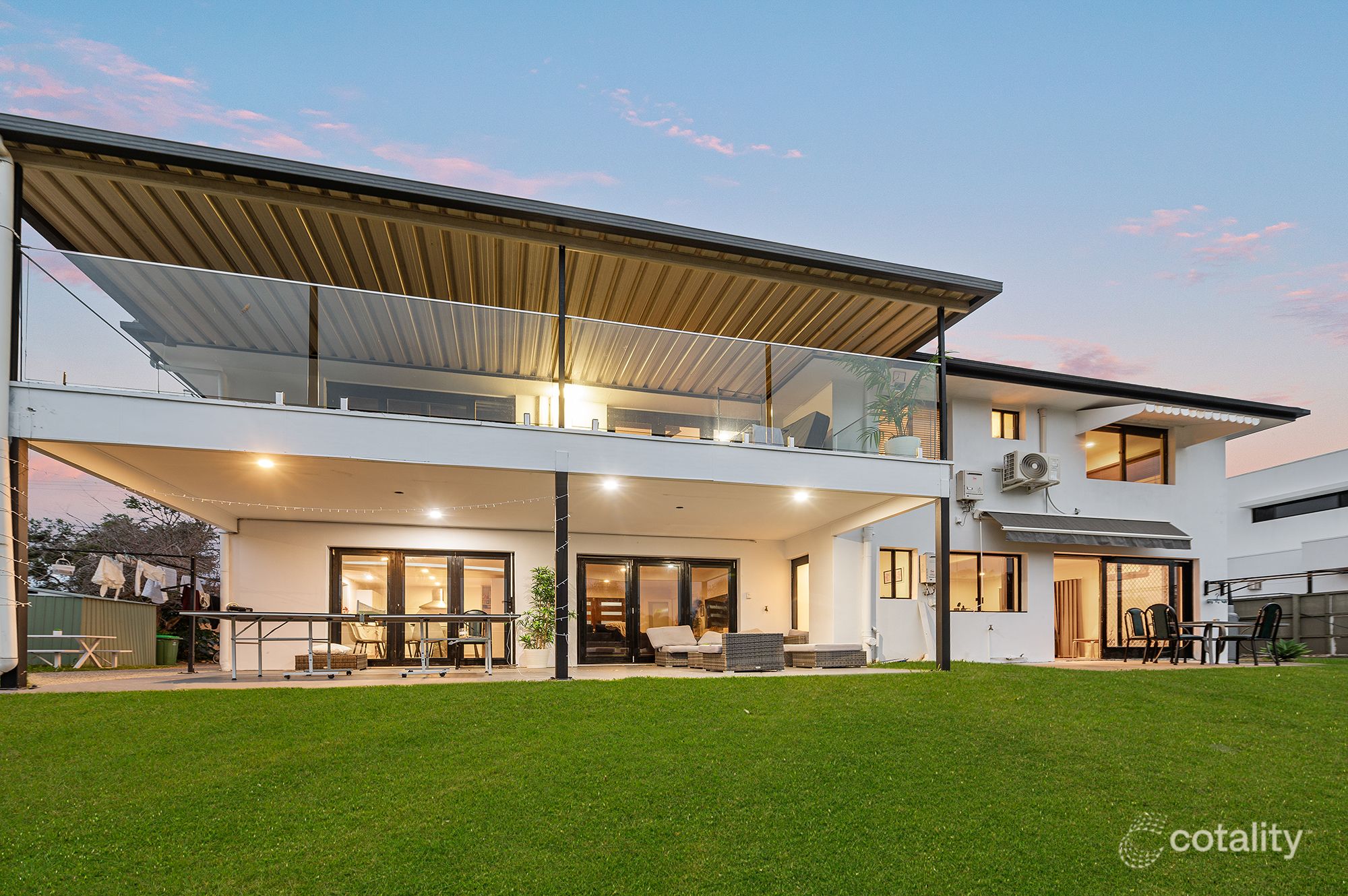 31 Pacific Bvd, Broadbeach Waters, QLD 4218