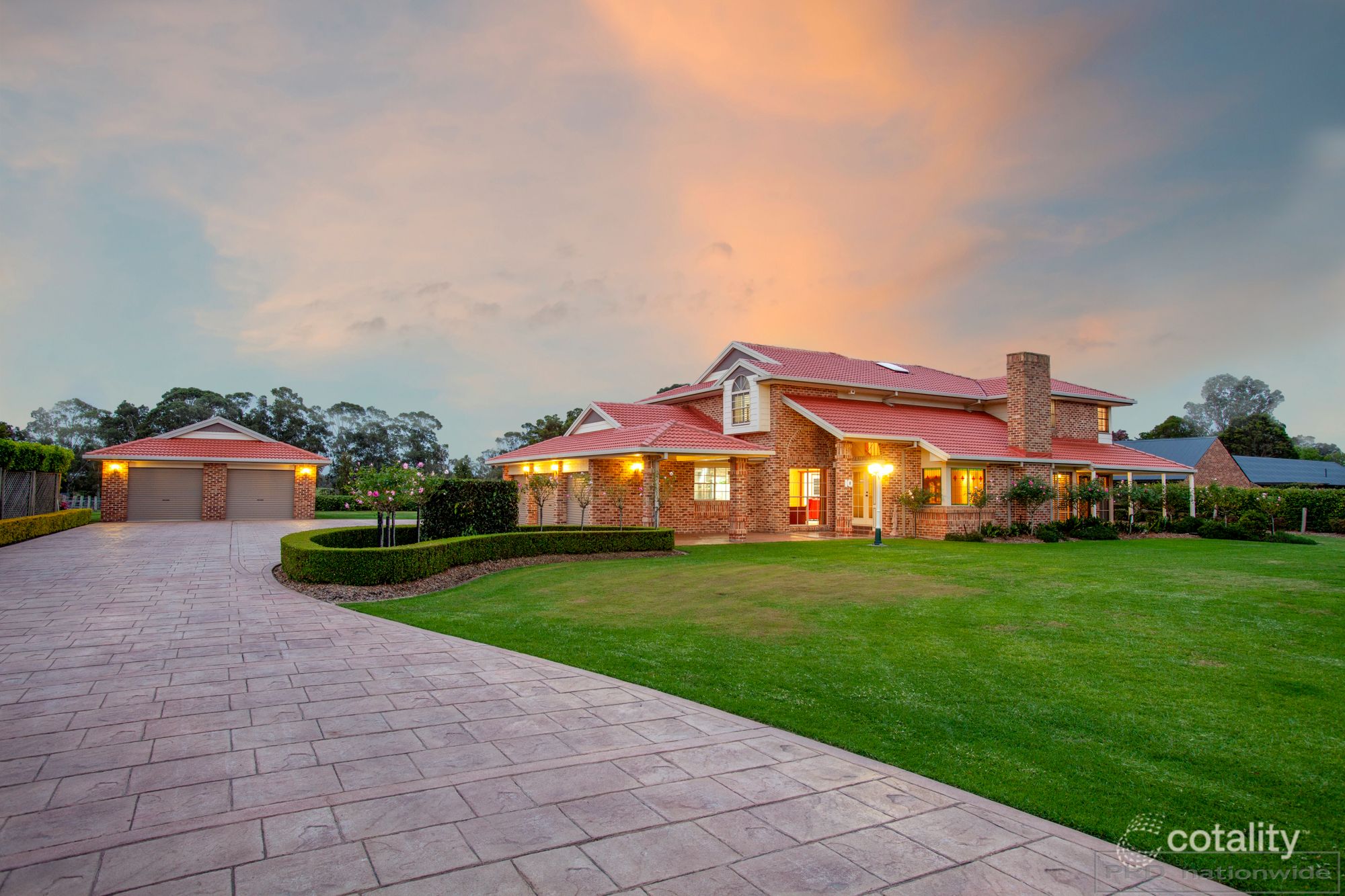 10 Forsythe Pde, Black Hill, NSW 2322
