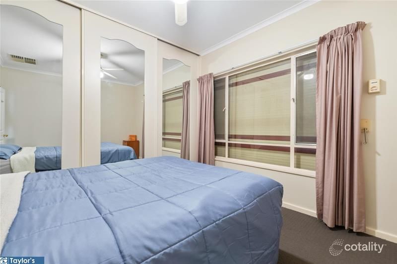 23 Lorna Rd, Para Hills, SA 5096