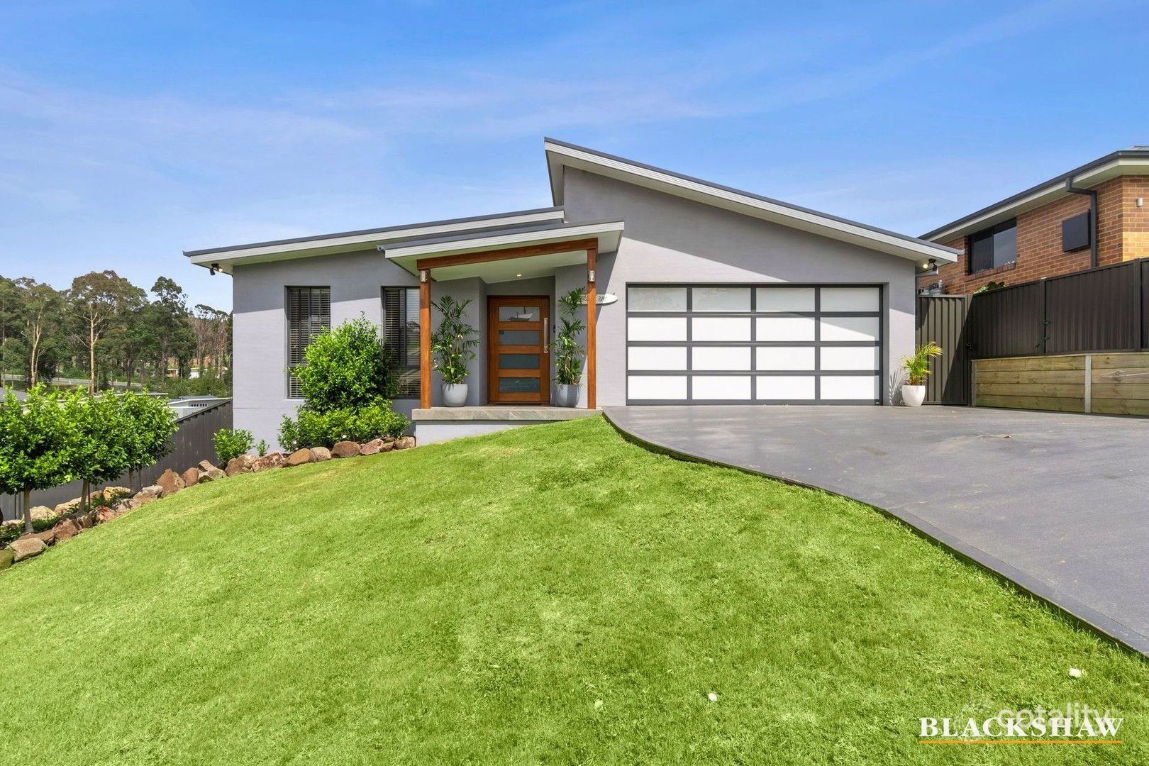 1 Jardine Rd, Sunshine Bay, NSW 2536