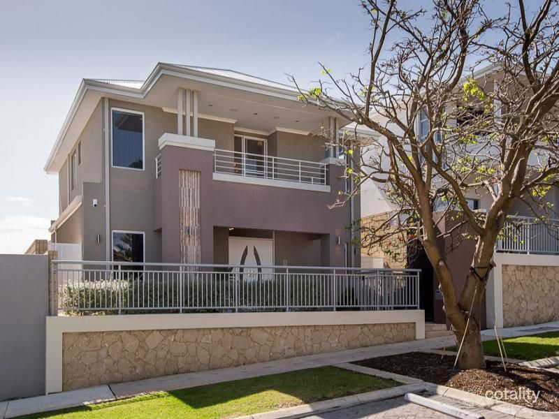 18 Pantheon Ave, North Coogee, WA 6163