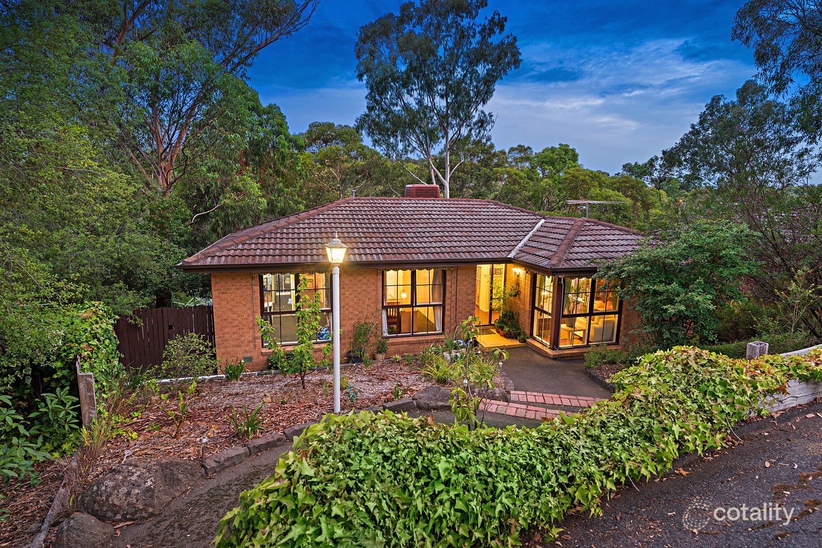 4 Tallaroon Ct, Greensborough, VIC 3088