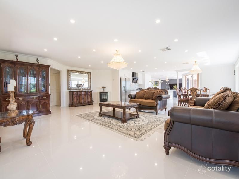 28 Piggott Range Rd, Chandlers Hill, SA 5159