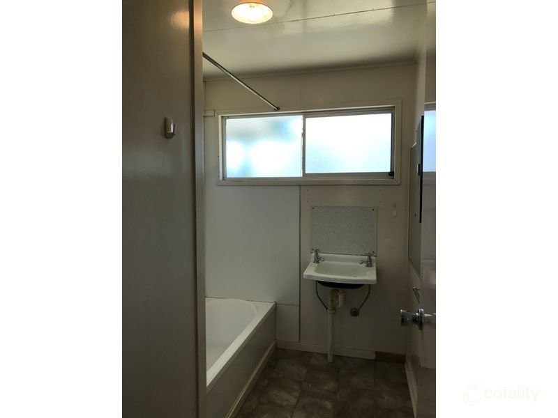 6 Menzies Ct, Moranbah, QLD 4744