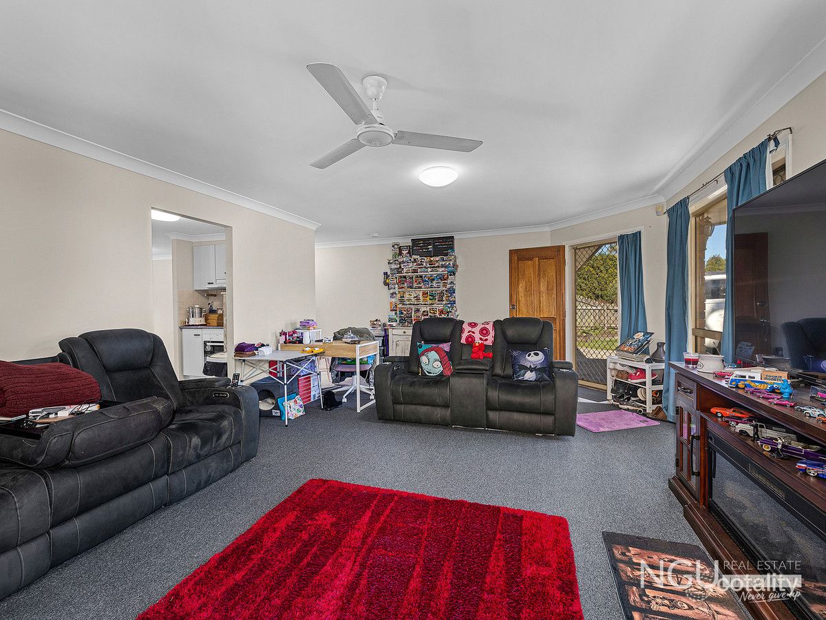 14 Rangeview Dr, Flinders View, QLD 4305