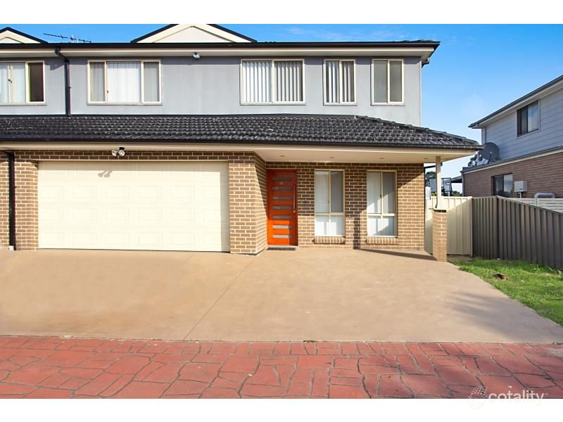 16/7 Altair Pl, Hinchinbrook, NSW 2168