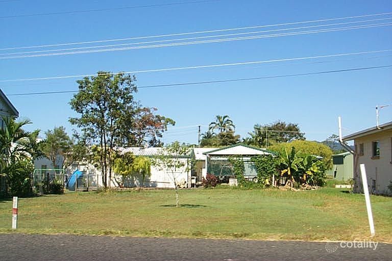 25 Hawthorne Dr, Kurrimine Beach, QLD 4871