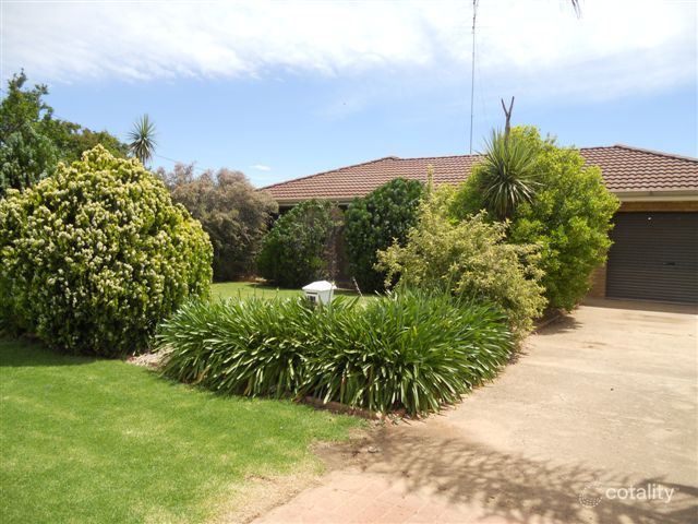 13 Chant St, Darlington Point, NSW 2706