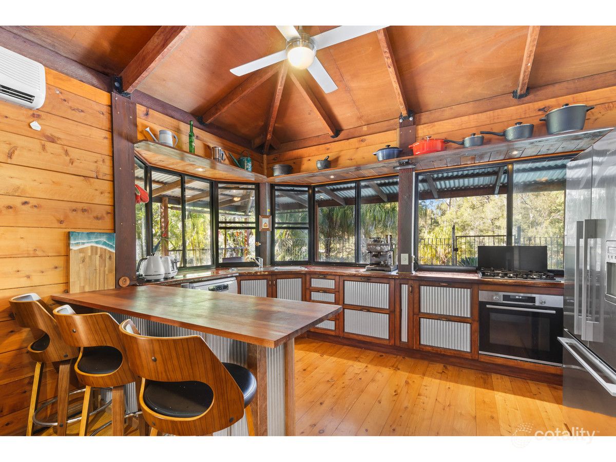 4 Coowonga Rd, Coowonga, QLD 4702