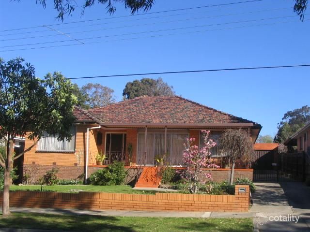 11 Worrall St, Burwood, VIC 3125