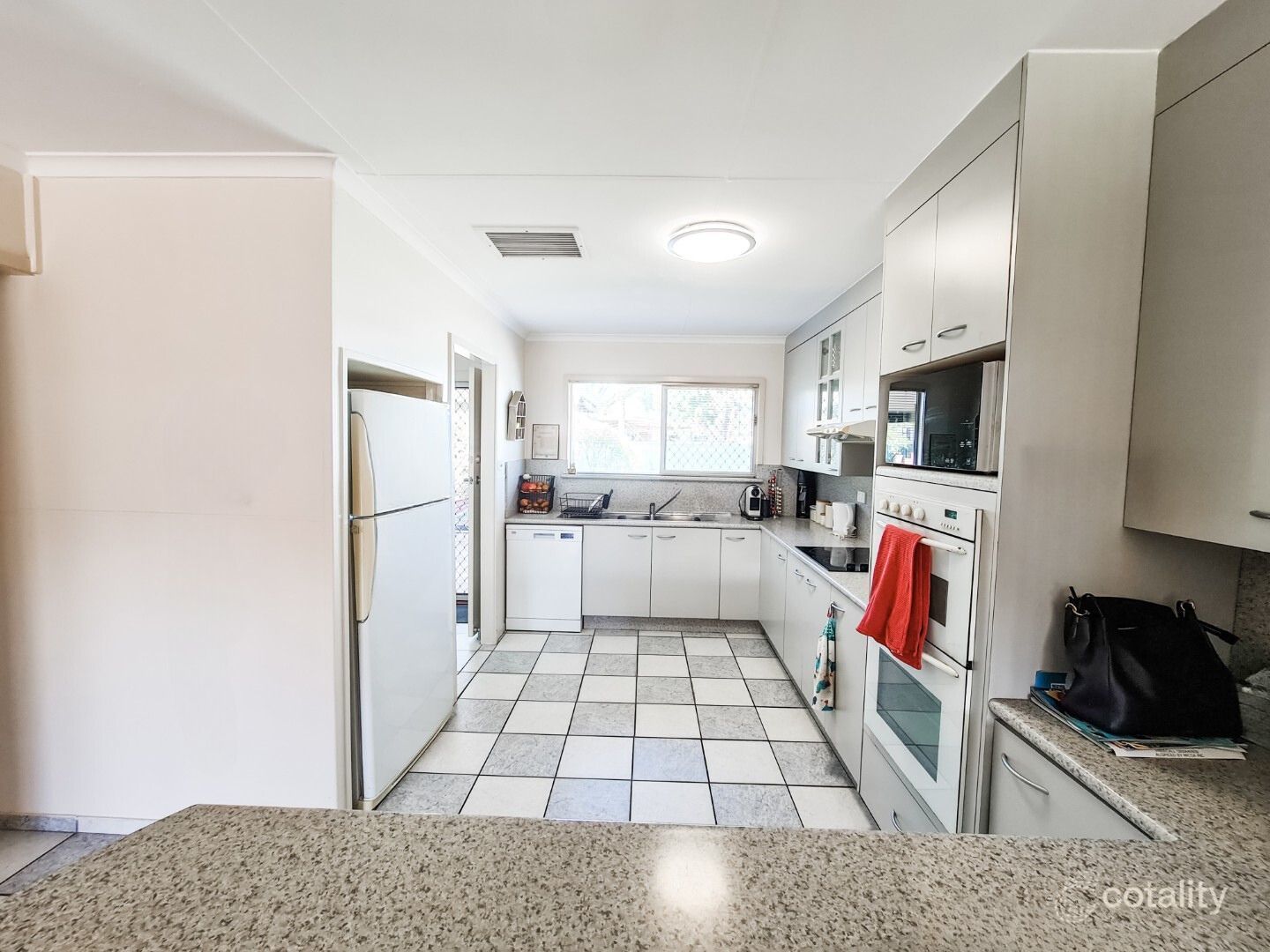 4 Panek Cres, Pioneer, QLD 4825