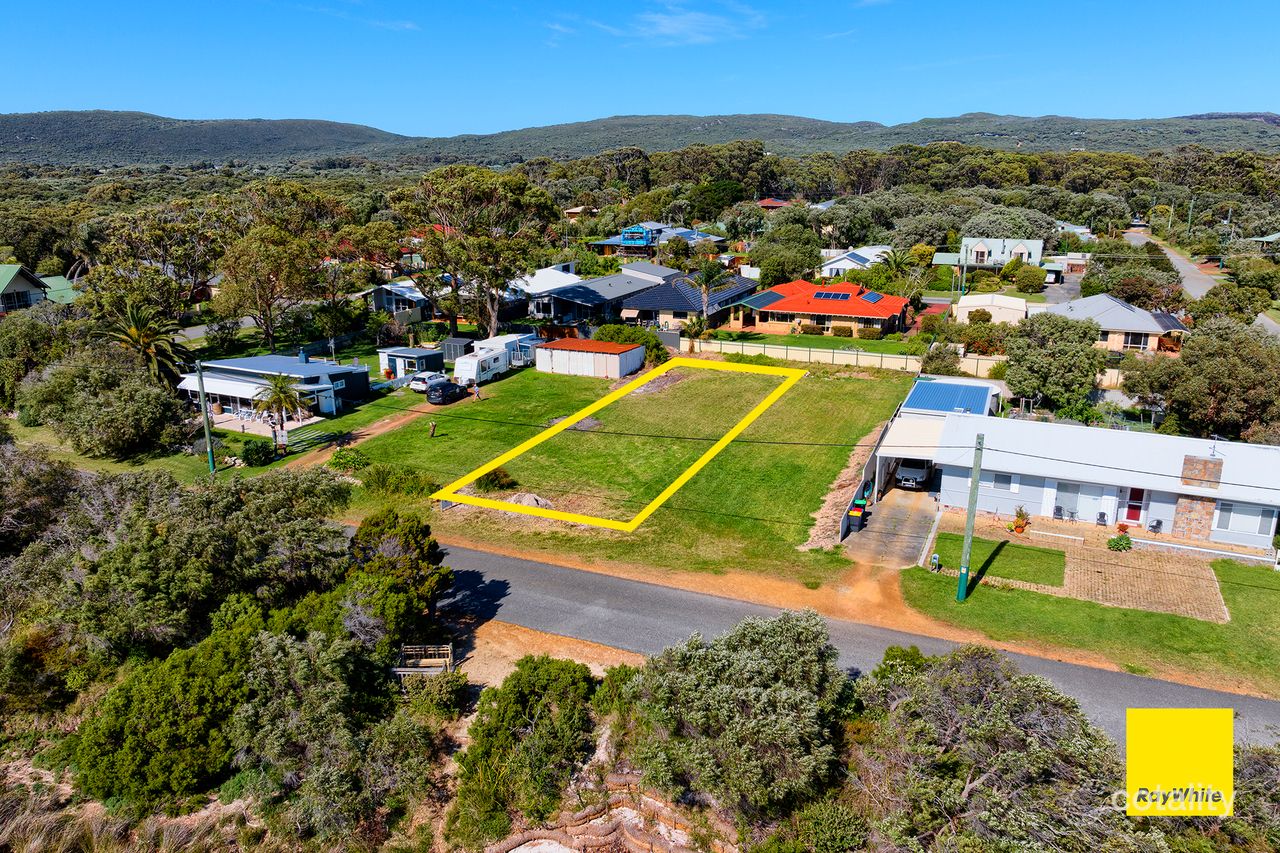 14a Harbour Esp, Little Grove, WA 6330