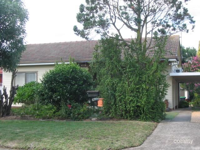7 Harford Ave, East Hills, NSW 2213