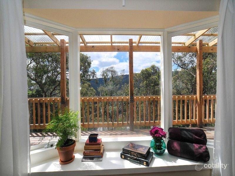 11 Highcliff Rd, Upwey, VIC 3158