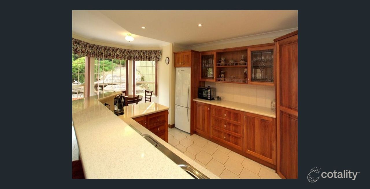 12 The Parkway, Aberfoyle Park, SA 5159