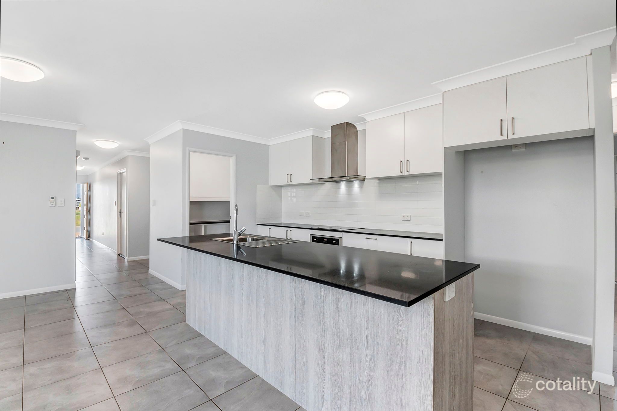 90 Conway St, Mount Low, QLD 4818