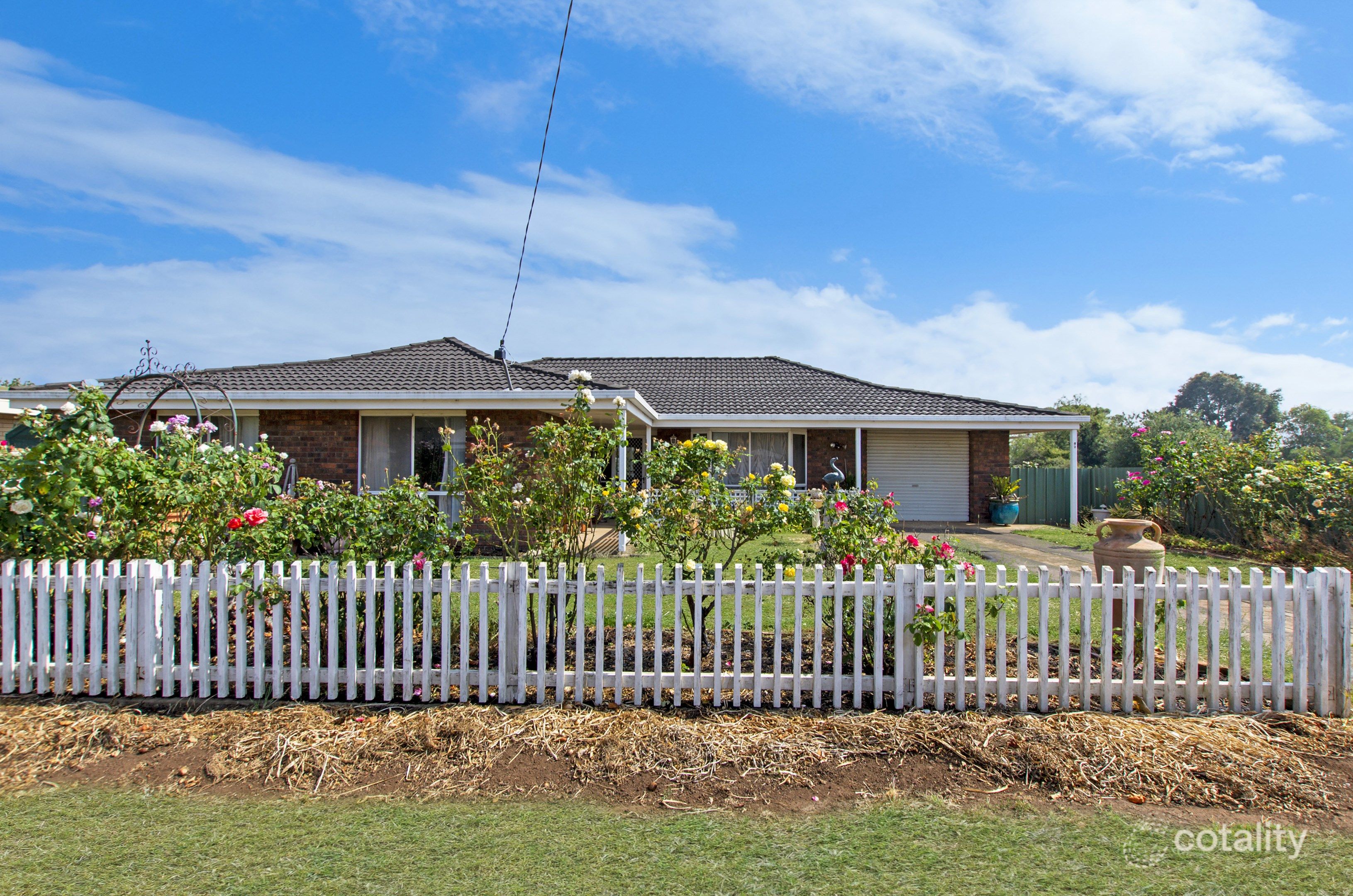 82 Cobb St, Penshurst, VIC 3289