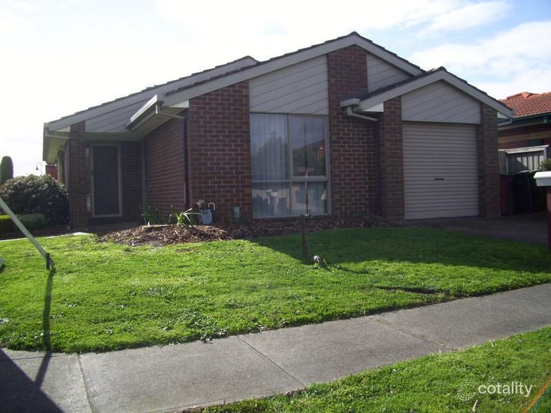 30 Norfolk Dr, Narre Warren, VIC 3805