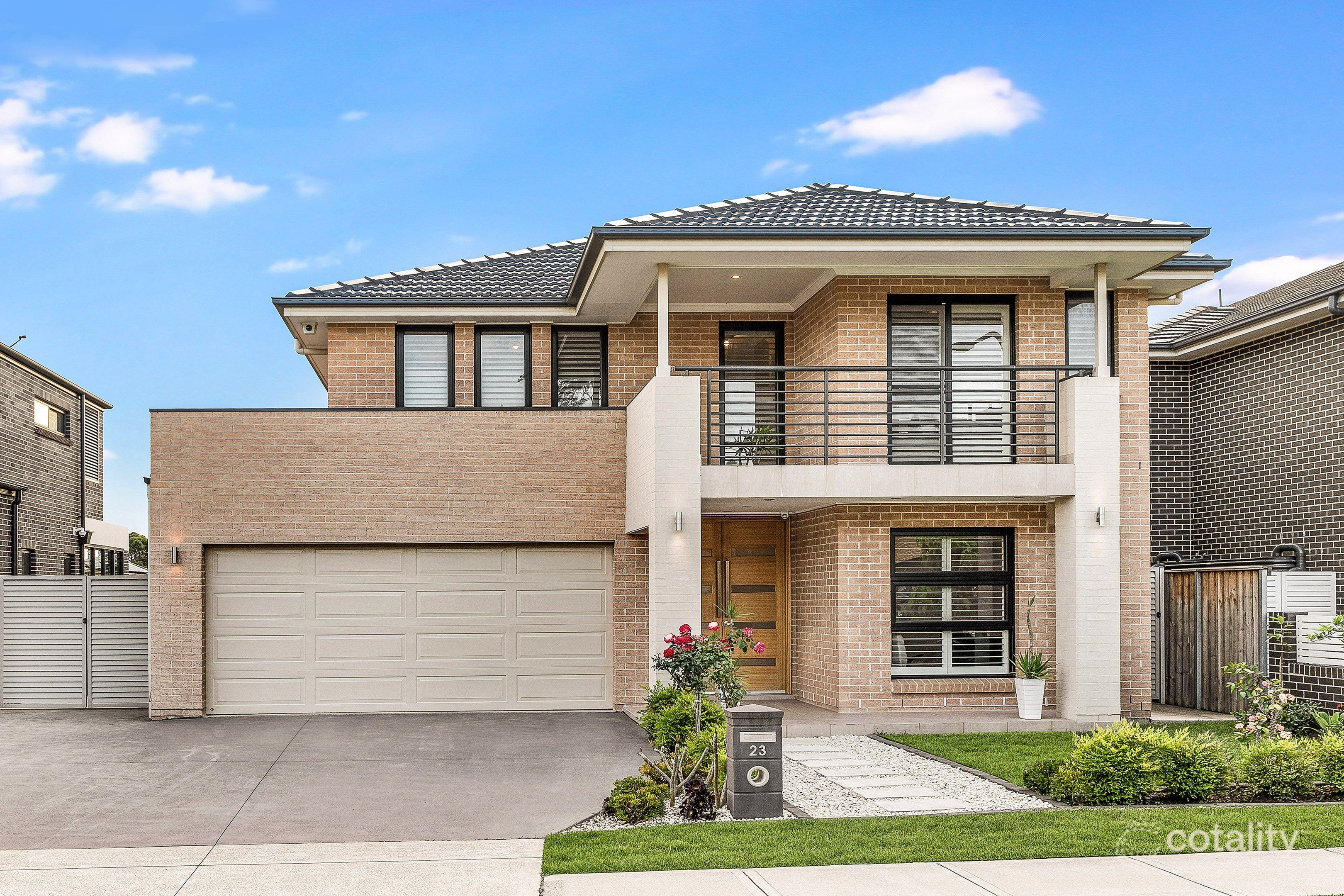 23 Rowe Dr, Potts Hill, NSW 2143