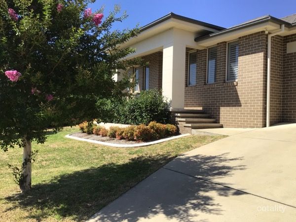 16 Peak Dr, Hillvue, NSW 2340