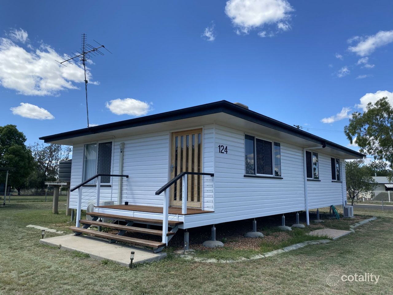 13 Hasted St, Roma, QLD 4455