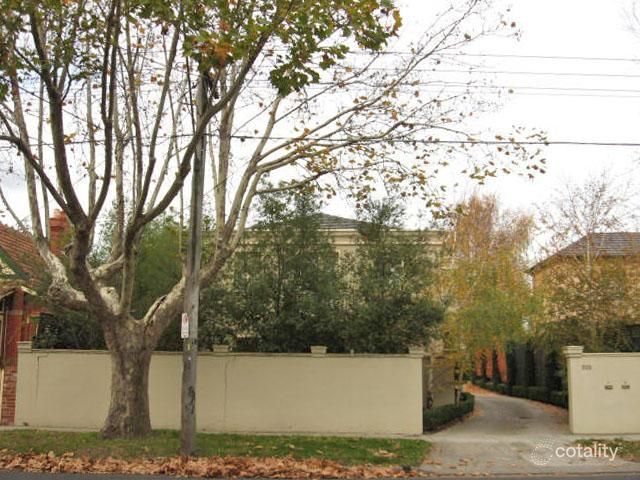 2/558 Orrong Rd, Armadale, VIC 3143