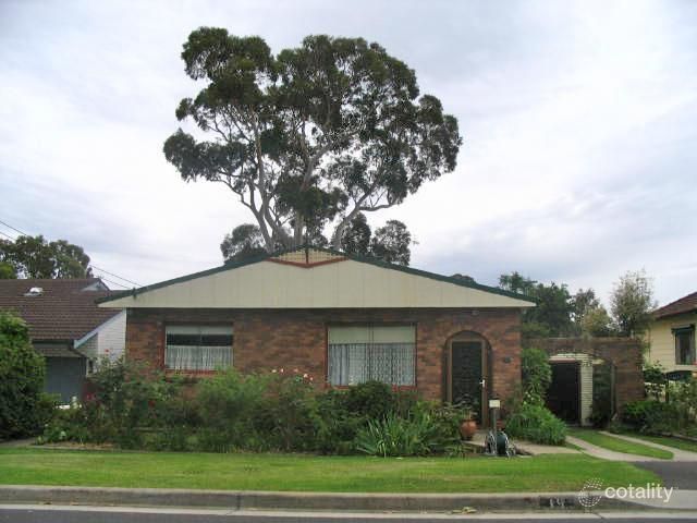 19 Bullecourt Ave, Engadine, NSW 2233