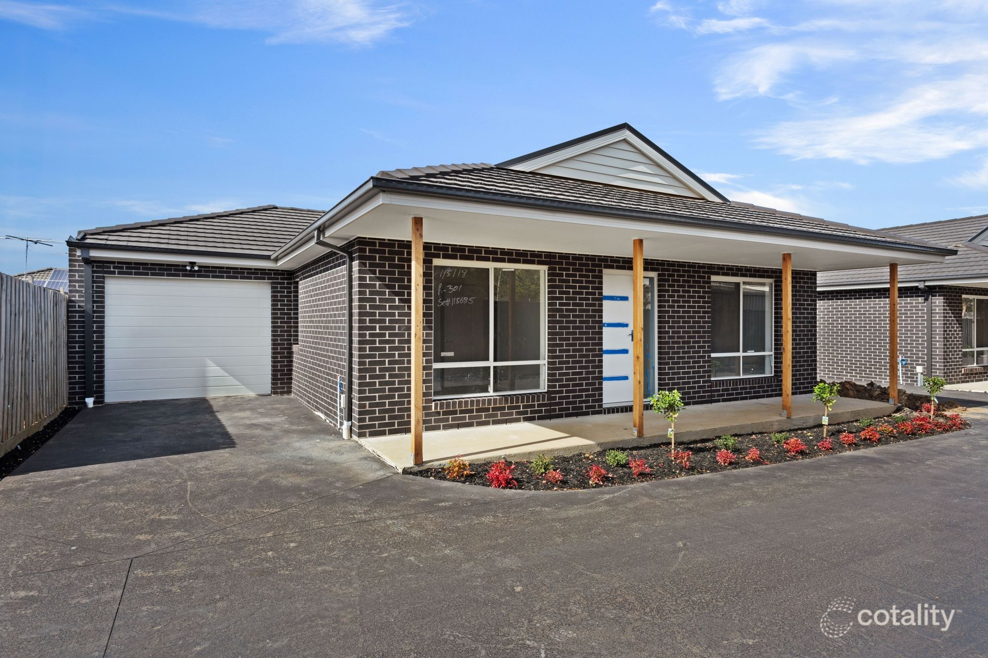 2/19 Regan Dr, Romsey, VIC 3434