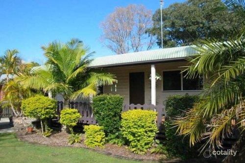 17 Lerner St, Pacific Paradise, QLD 4564