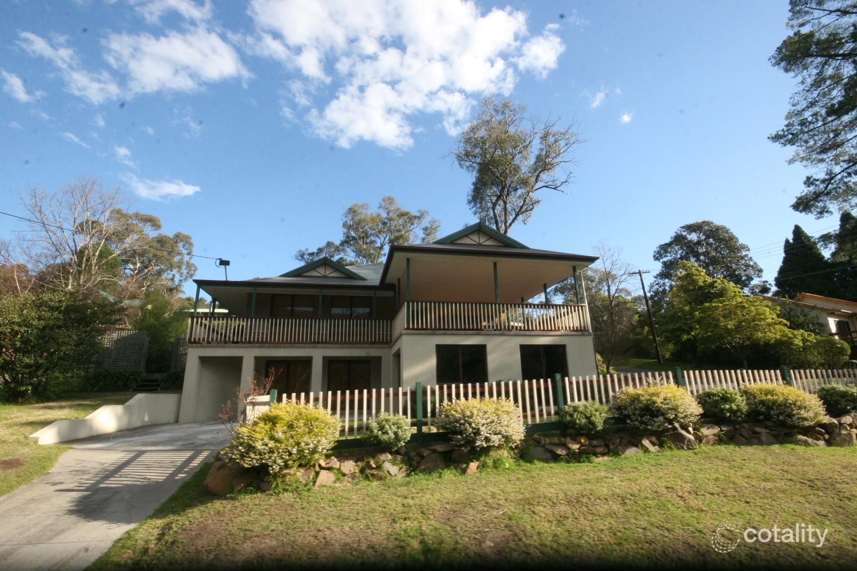 28 Ferny Creek Ave, Upper Ferntree Gully, VIC 3156