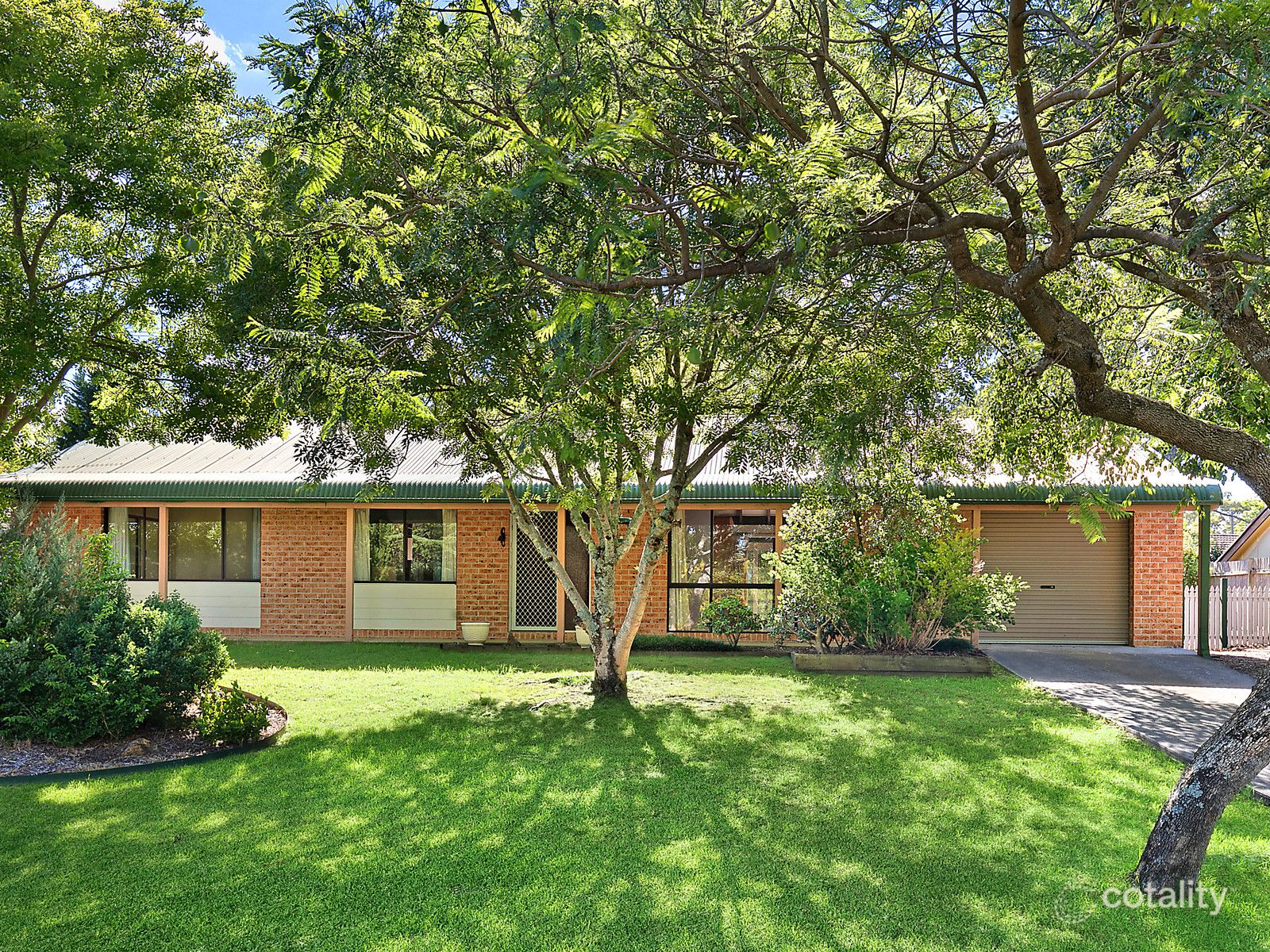 4 Pinnata St, Woodford, NSW 2778