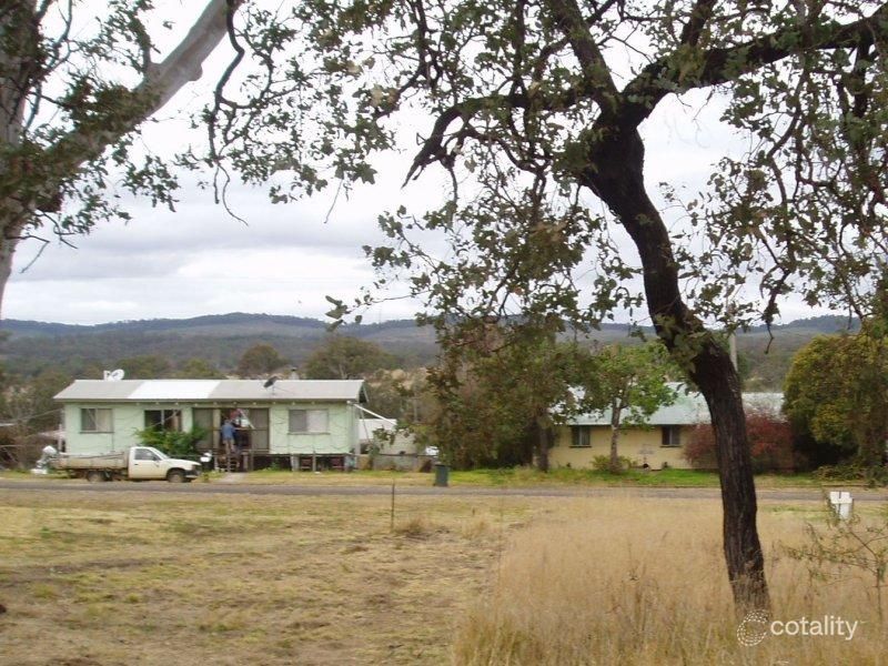 16 Pine St, Kalpowar, QLD 4630