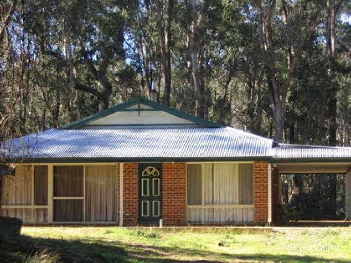 230 Holyoake Rd, Dwellingup, WA 6213