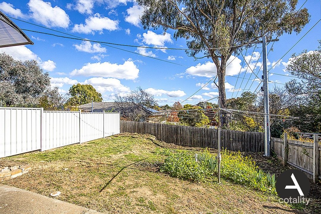 2 Coutie Pl, Macgregor, ACT 2615