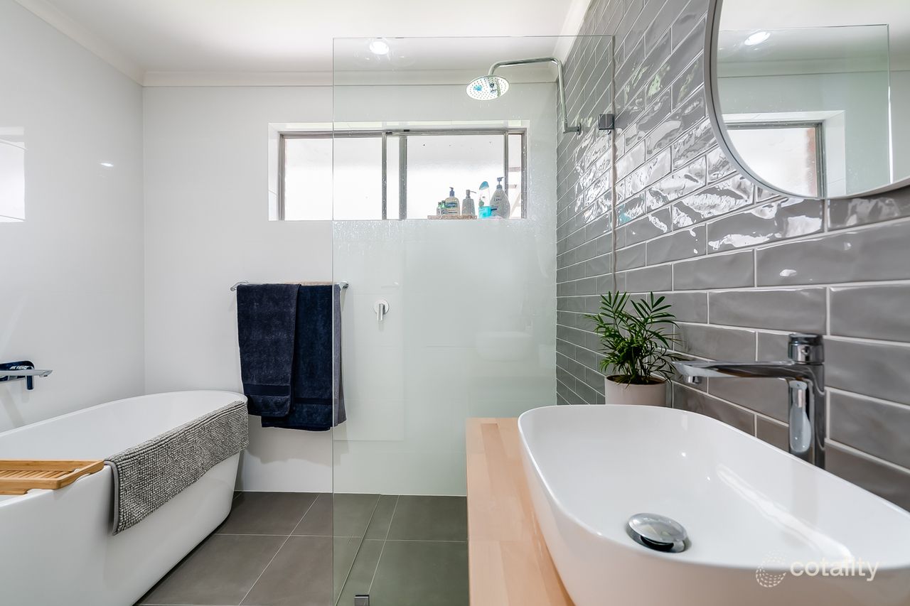 1 Michigan Ct, West Lakes, SA 5021