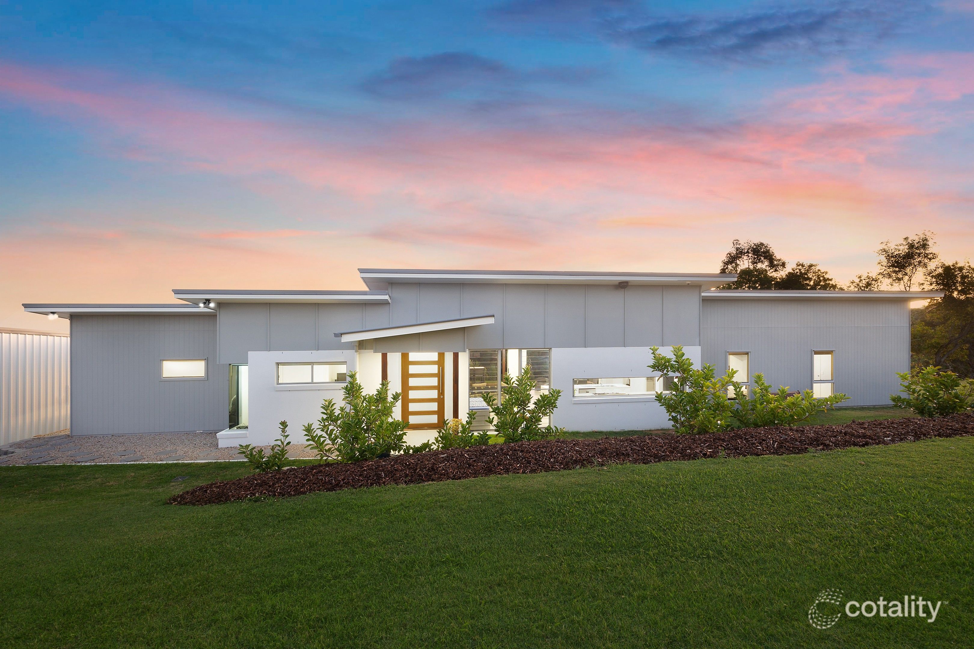 93 Palmview Forest Dr, Palmview, QLD 4553