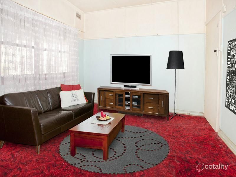 123 Gladstone Ave, Coniston, NSW 2500