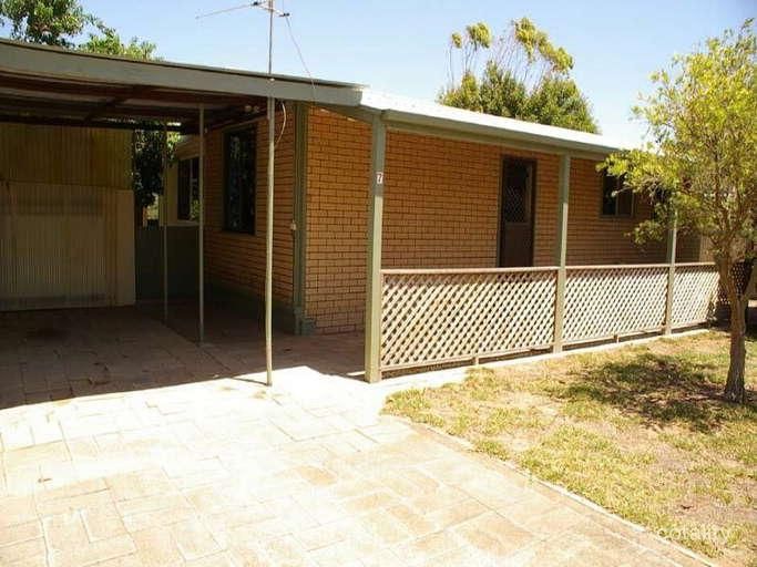 7 Baker Ave, Port Vincent, SA 5581